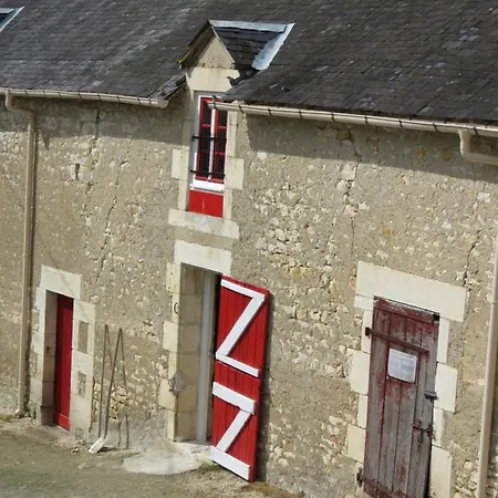 Lalot Gite Oulches Exterior photo